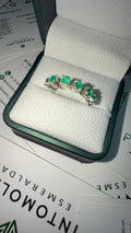 Anillo En Plata Con 6 Esmeraldas - Disponible para Fabricación