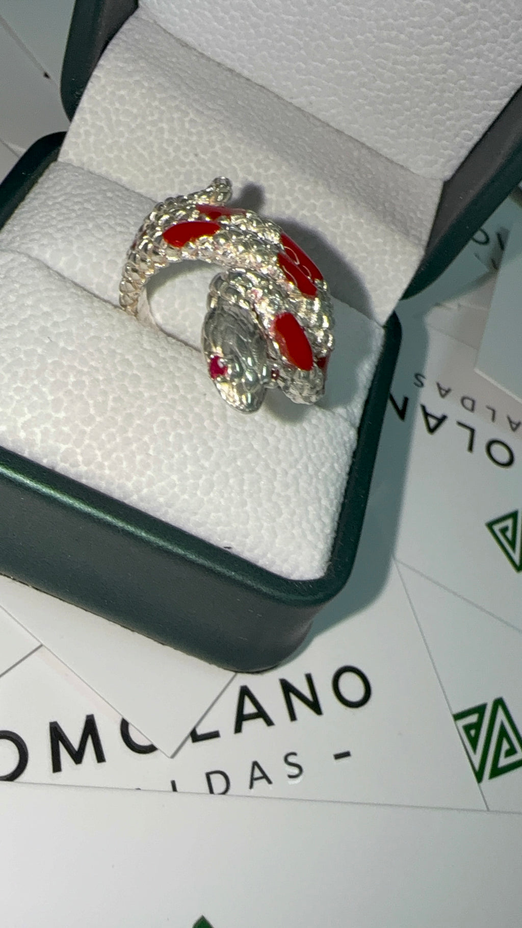 Anillo de Serpiente en Plata (Disponible para Fabricación)