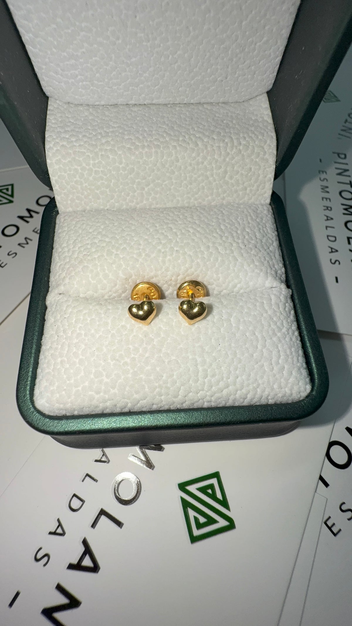 Aretes en Oro Corazón Pequeño
