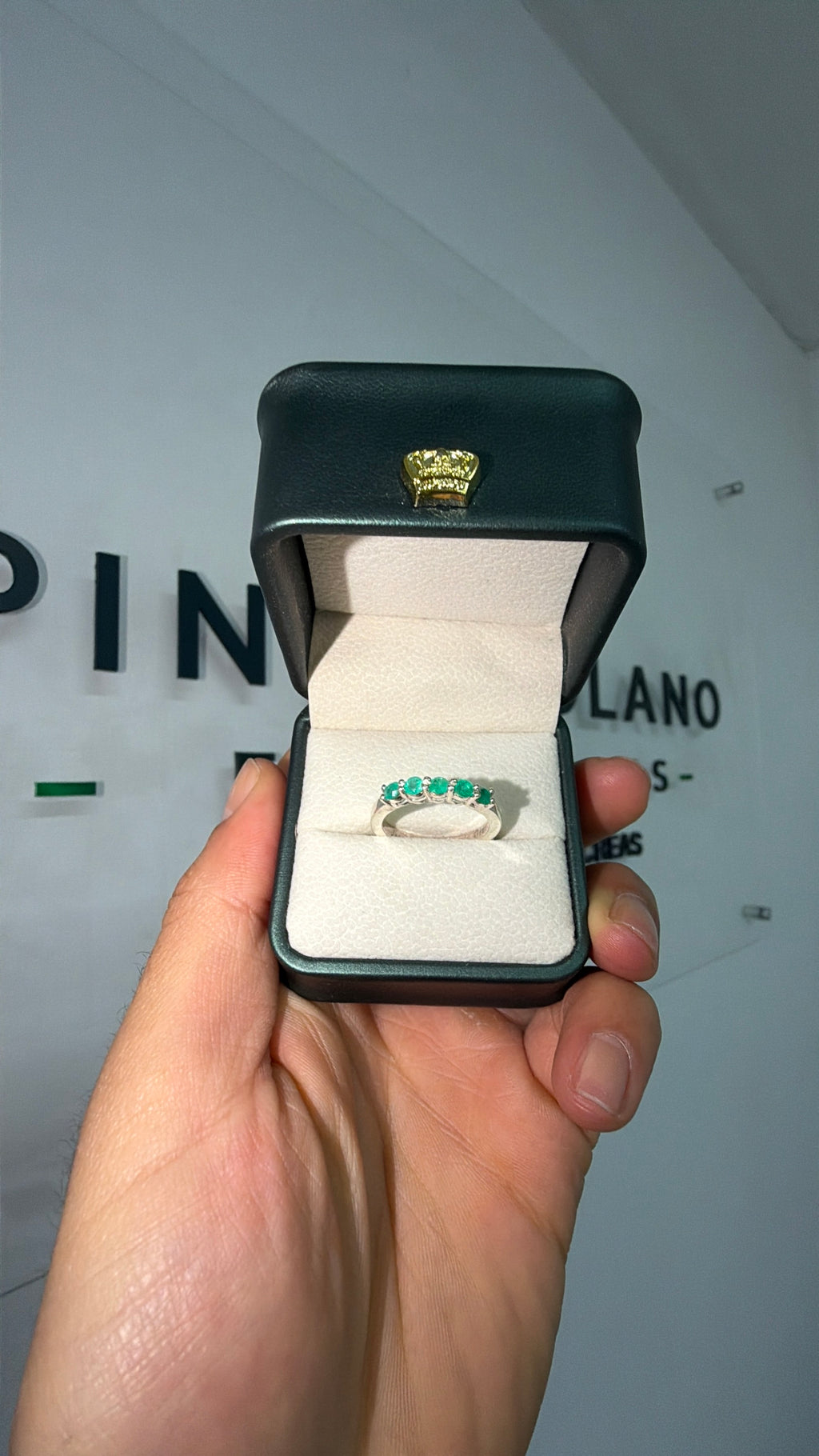 Anillo churumbela con 5 Esmeraldas