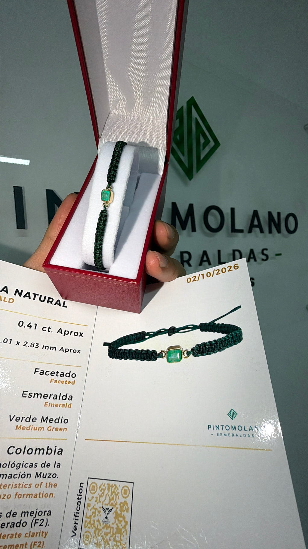 Pulsera Tejida Con Esmeralda Central