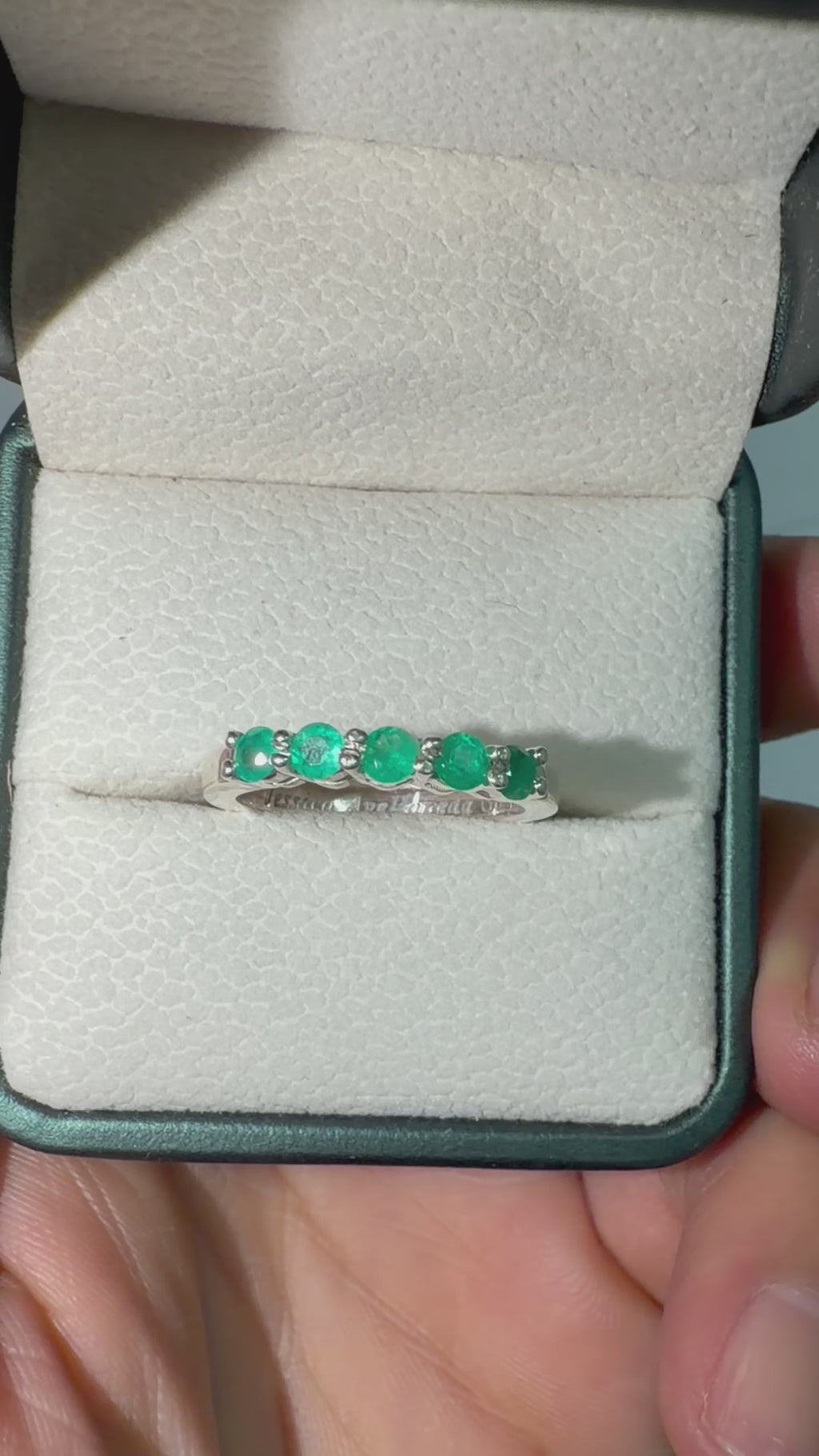 Anillo churumbela con 5 Esmeraldas