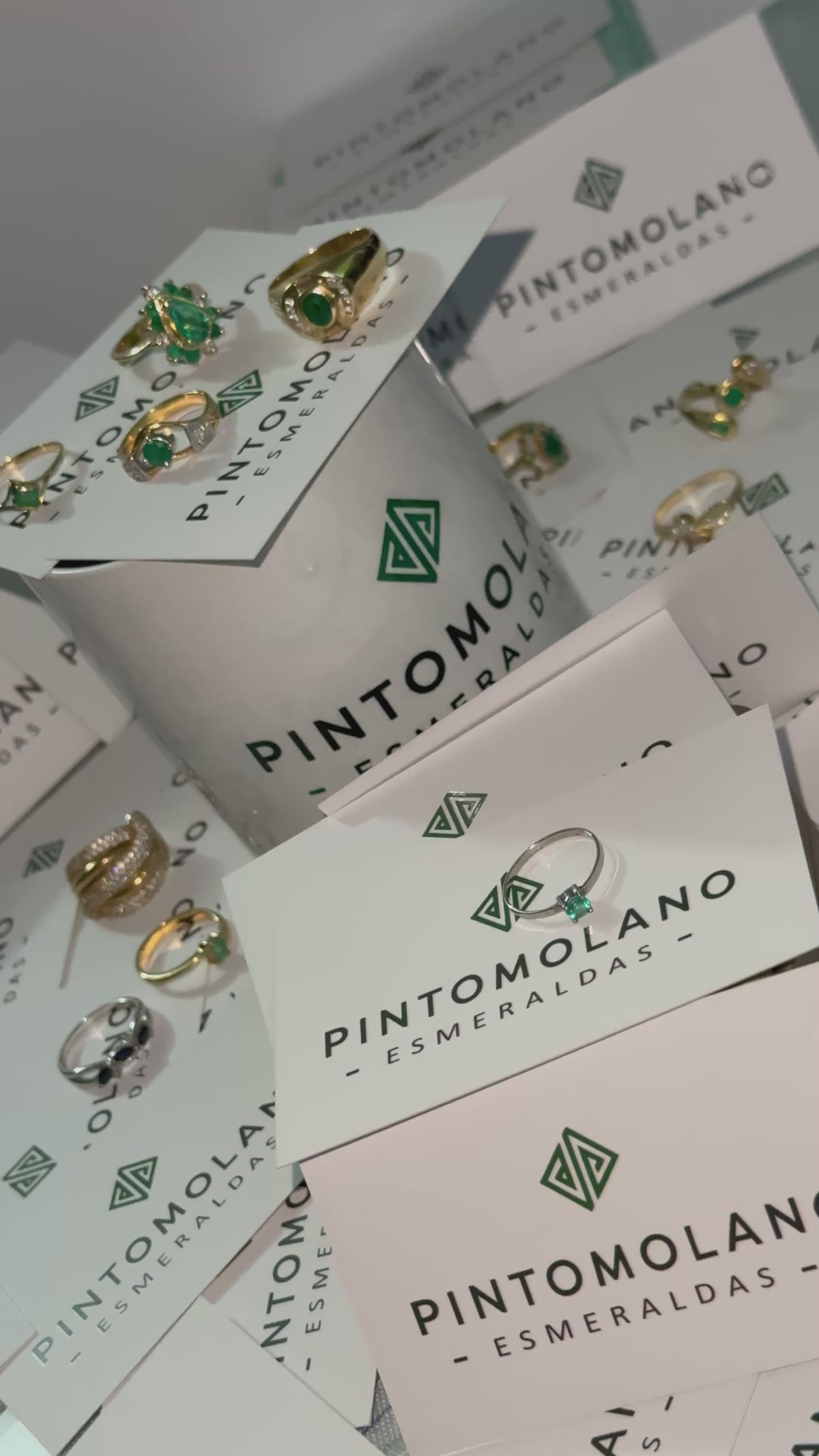 Anillo Fabricado en oro Blanco